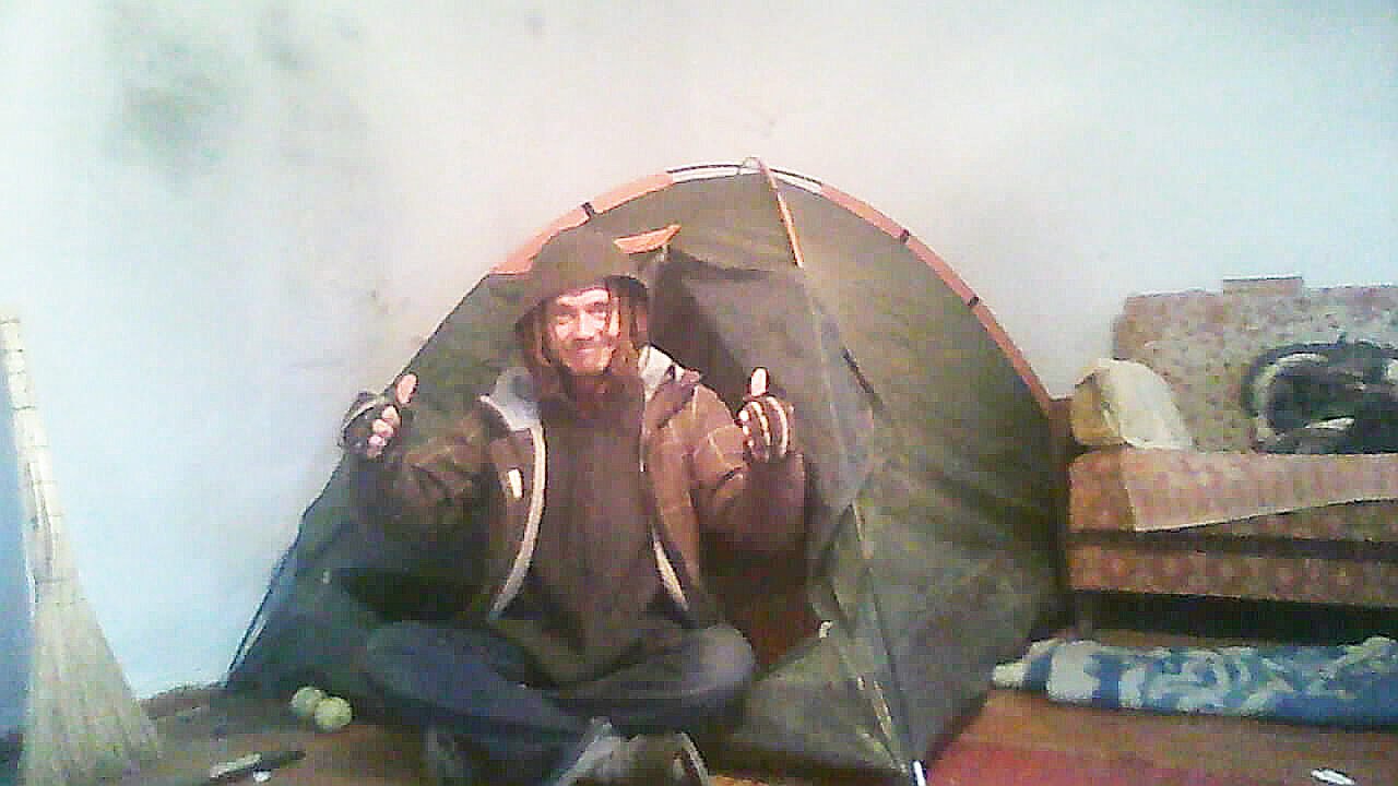 палатка в доме